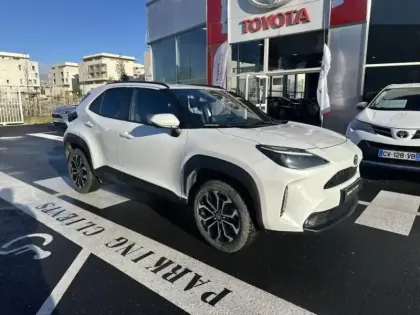 Photo 7 Toyota Yaris  Cross 116h Design Pack Cargo