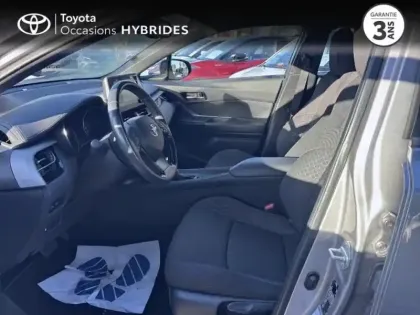 Photo 10 Toyota C-HR  122h Dynamic Business 2WD E-CVT RC18