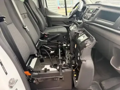 Photo 11 Ford Transit  2T CCb P350 L4 2.0 EcoBlue 130ch S&S CAISSE 20M3 Trend Business