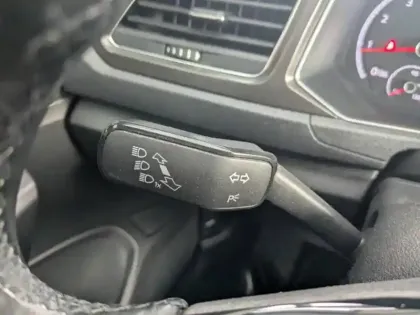 Photo 12 Volkswagen T-roc  1.5 TSI EVO 150ch Lounge DSG7 Euro6d-T 117g