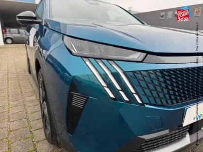 Photo 12 Peugeot 3008  1.2 Hybrid 145ch Allure e-DCS6