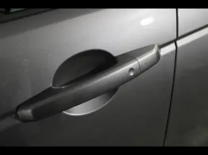 Photo 8 Land rover Discovery Sport  P300e R-Dynamic SE AWD BVA