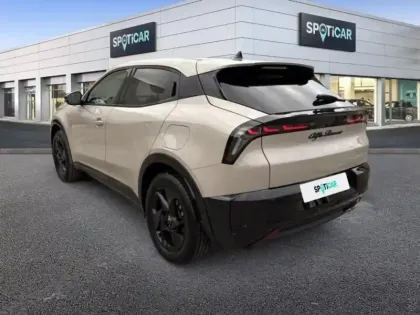 Photo 6 Alfa Romeo Junior  1.2 Ibrida 136ch DCT6