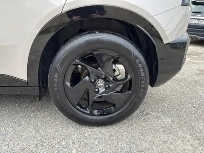 Photo 10 Alfa Romeo Junior  1.2 Ibrida 136ch DCT6