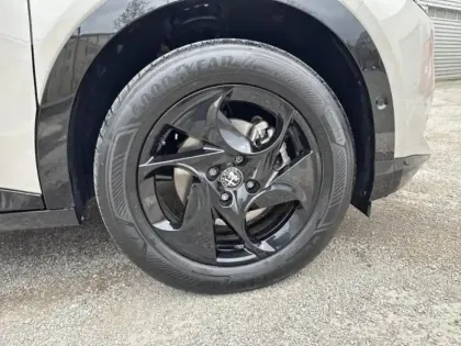 Photo 12 Alfa Romeo Junior  1.2 Ibrida 136ch DCT6