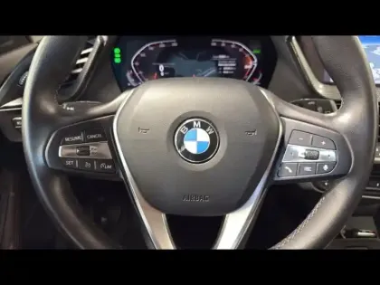 Photo 14 BMW Serie 1 Série 1 118iA 136ch Edition M Design DKG7