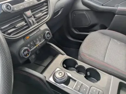 Photo 14 Ford Kuga  2.5 Duratec 190ch FHEV E85 ST-Line BVA