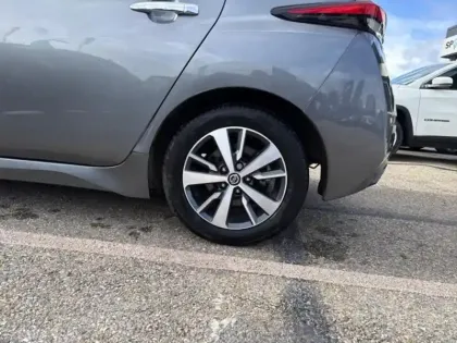 Photo 10 Nissan Leaf  150ch 40kWh Acenta 19