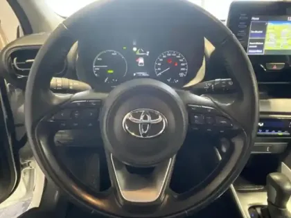 Photo 5 Toyota Yaris  116h Dynamic Business 5p + Programme Beyond Zero Academy MY22