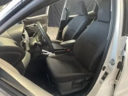 Photo 14 Toyota Yaris  116h Dynamic Business 5p + Programme Beyond Zero Academy MY22