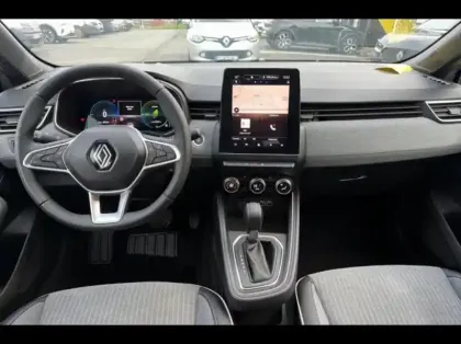 Photo 8 Renault Clio  1.6 E-Tech 145ch full hybrid Techno