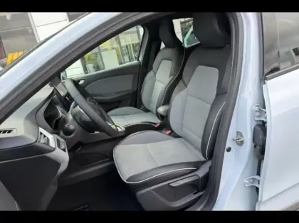 Photo 9 Renault Clio  1.6 E-Tech 145ch full hybrid Techno