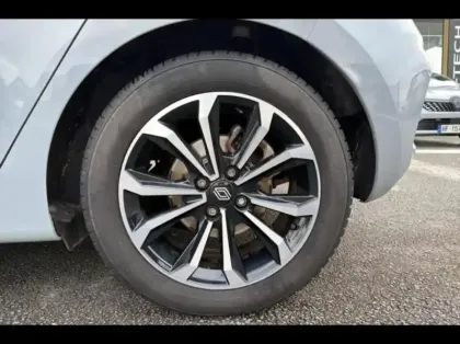 Photo 12 Renault Clio  1.6 E-Tech 145ch full hybrid Techno