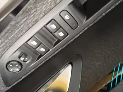 Photo 12 Peugeot 208  1.2 PureTech 100ch S&S Style