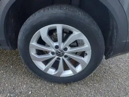 Photo 6 Volkswagen T-roc  1.0 TSI 110ch VW Edition