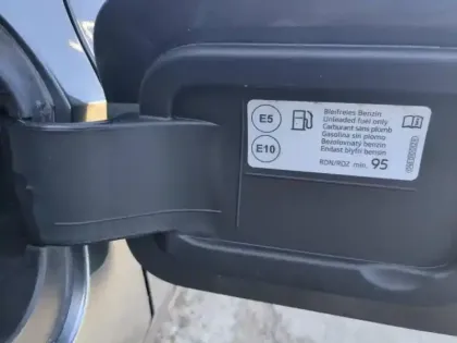 Photo 7 Volkswagen T-roc  1.0 TSI 110ch VW Edition