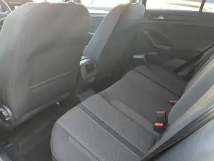 Photo 10 Volkswagen T-roc  1.0 TSI 110ch VW Edition