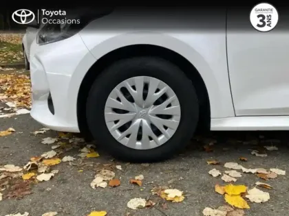 Photo 5 Toyota Yaris  70 VVT-i Dynamic 5p MY22