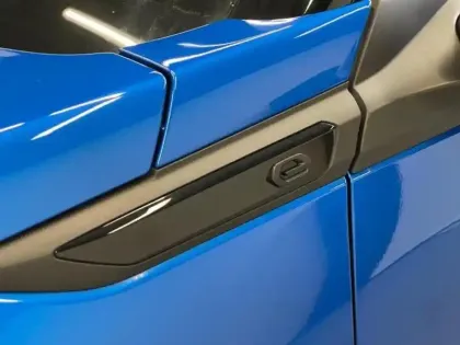 Photo 10 Peugeot 2008  e- 136ch GT Pack