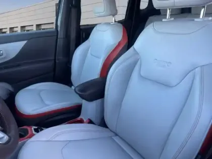 Photo 9 Jeep Renegade  1.4 MultiAir S&S 170ch Limited 4x4 BVA9