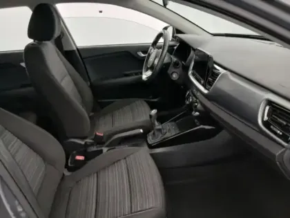 Photo 6 Kia Stonic  1.0 T-GDi 120ch MHEV Active iBVM6