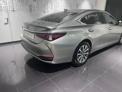 Photo 5 Lexus Es  300h Busins MY23