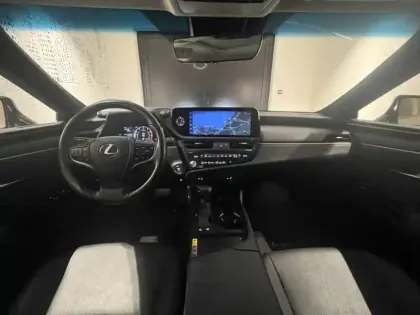 Photo 13 Lexus Es  300h Busins MY23