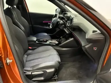 Photo 13 Peugeot 2008  1.2 PureTech 130ch S&S GT EAT8