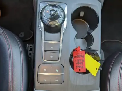 Photo 12 Ford Kuga Gén. III Ph1 ST-Line X 5