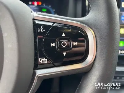 Photo 22 Volvo Xc60  T8 Recharge AWD 310 ch + 145 ch Geartronic 8