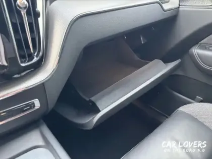 Photo 24 Volvo Xc60  T8 Recharge AWD 310 ch + 145 ch Geartronic 8