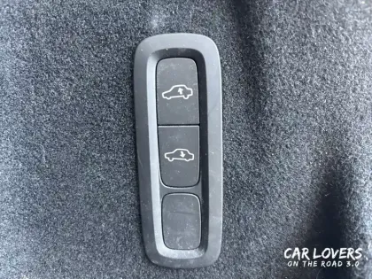 Photo 36 Volvo Xc60  T8 Recharge AWD 310 ch + 145 ch Geartronic 8