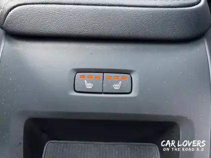 Photo 38 Volvo Xc60  T8 Recharge AWD 310 ch + 145 ch Geartronic 8