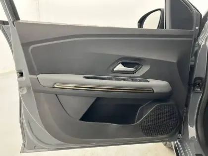 Photo 19 Dacia Jogger  Hybrid 140 7 places GSR2