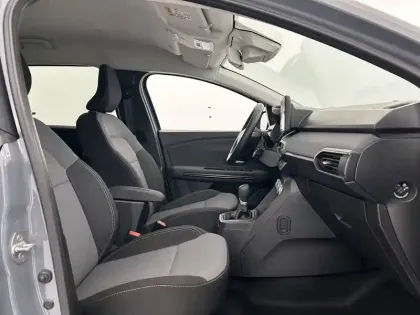 Photo 22 Dacia Jogger  Hybrid 140 7 places GSR2