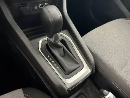 Photo 12 Renault Clio  E-Tech full hybrid 145 ch GSR2