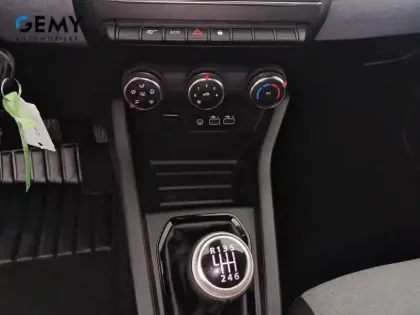 Photo 34 Renault Clio Gén. V (BJA) Ph2 Evolution 5