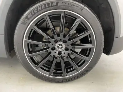 Photo 50 Mercedes GLA  200 d 8G-DCT