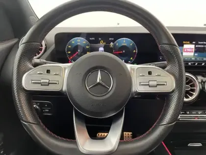 Photo 56 Mercedes GLA  200 d 8G-DCT