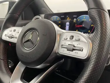 Photo 58 Mercedes GLA  200 d 8G-DCT