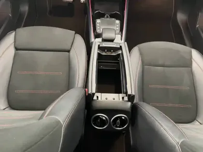 Photo 29 Mercedes GLA  200 d 8G-DCT