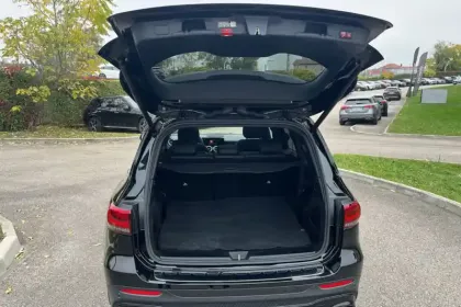 Photo 8 Mercedes GLB  200 d 8G-DCT