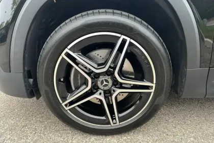 Photo 11 Mercedes GLB  200 d 8G-DCT