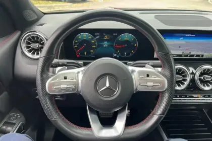 Photo 17 Mercedes GLB  200 d 8G-DCT