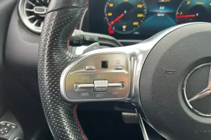 Photo 18 Mercedes GLB  200 d 8G-DCT