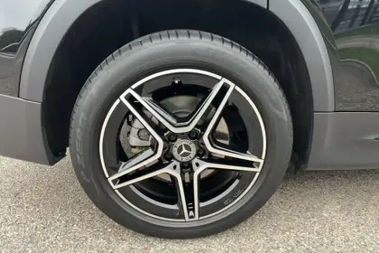 Photo 13 Mercedes GLB  200 d 8G-DCT
