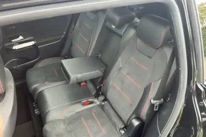 Photo 10 Mercedes GLB  200 d 8G-DCT