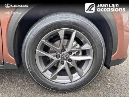 Photo 8 Lexus Lbx  2WD