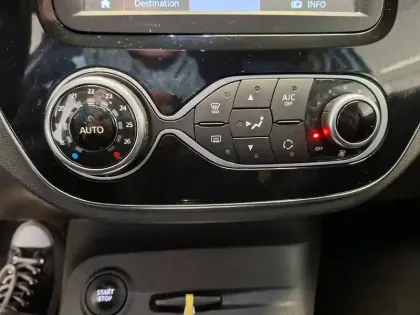 Photo 39 Renault Captur  TCe 90 Energy