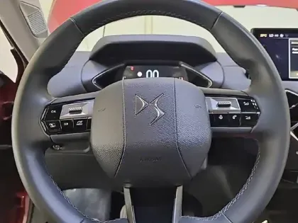 Photo 8 DS DS 3  PureTech 100 BVM6